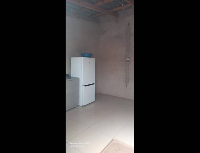 3 BEDROOM TOWNHOUSE FOR SALE IN BOTLENG EXT 4